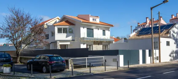4 bedrooms Villa in Cascais, Portugal No. 98132 5
