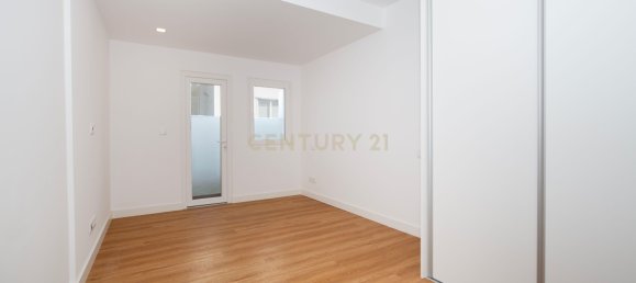 4 bedrooms Villa in Cascais, Portugal No. 98132 25