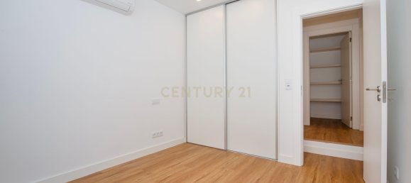 4 bedrooms Villa in Cascais, Portugal No. 98132 16