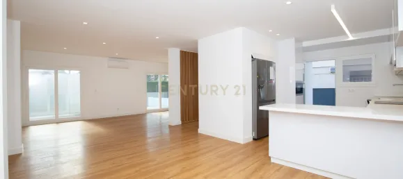 4 bedrooms Villa in Cascais, Portugal No. 98132 11