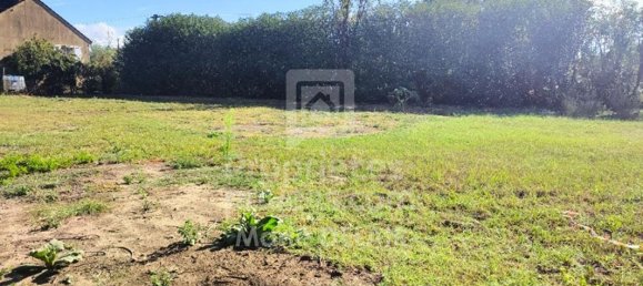 1000m² Land in Cosne-Cours-sur-Loire, France No. 94862 4