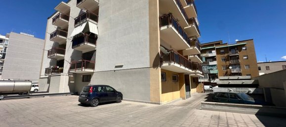 5 bedrooms Apartment in Taranto, Italy No. 347270 2