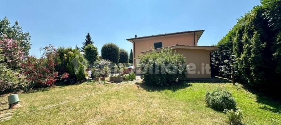 3 Schlafzimmer Villa in Capannori, Italy, Nr. 135449 5