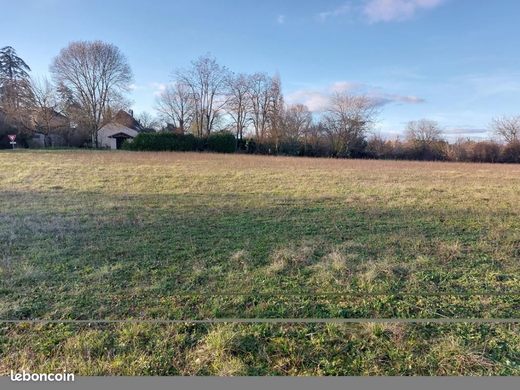 1152m² Land in Faux, France No. 111915