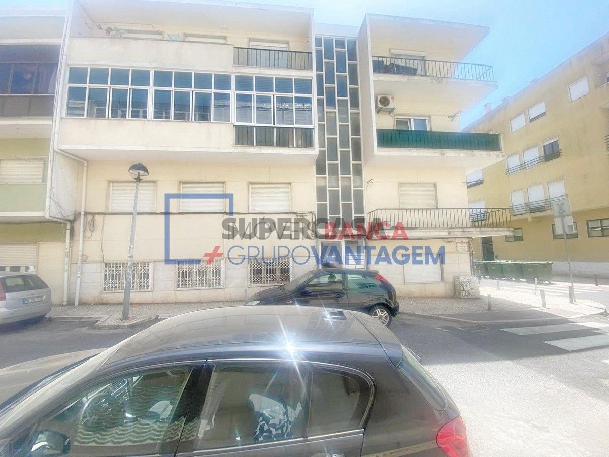 2 bedrooms Apartment in Sintra, Portugal No. 209478