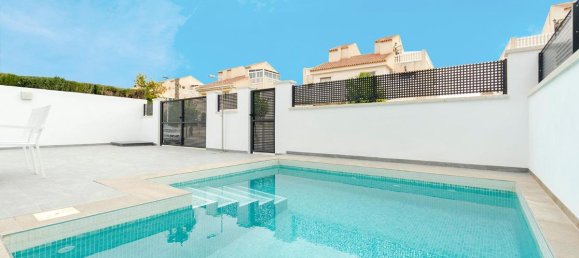 3 bedrooms Villa in Torrevieja, Spain No. 12674 3