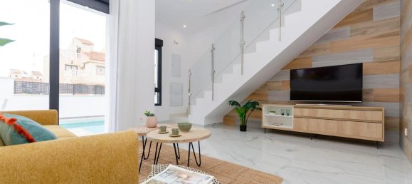 3 bedrooms Villa in Torrevieja, Spain No. 12674 9