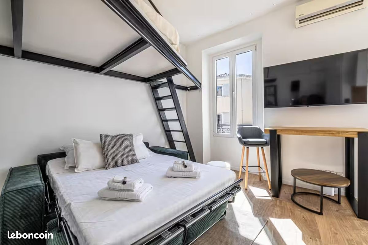 Studio in Cannes, France No. 282230