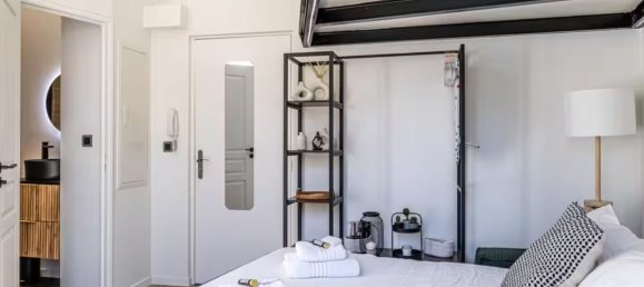 Studio in Cannes, France No. 282230 9