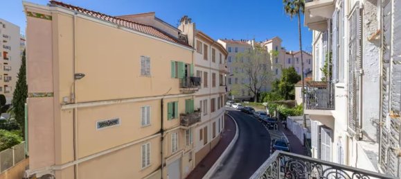 Studio in Cannes, France No. 282230 4