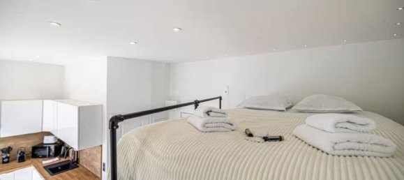 Studio in Cannes, France No. 282230 11