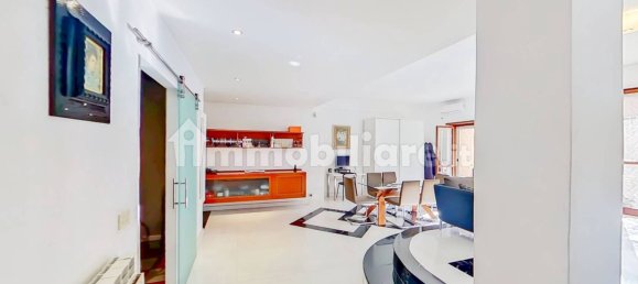 Apartamento de 3 dormitorios en Rome, Italy No. 192852 3