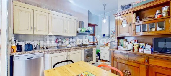 Apartamento de 3 dormitorios en Rome, Italy No. 192852 8