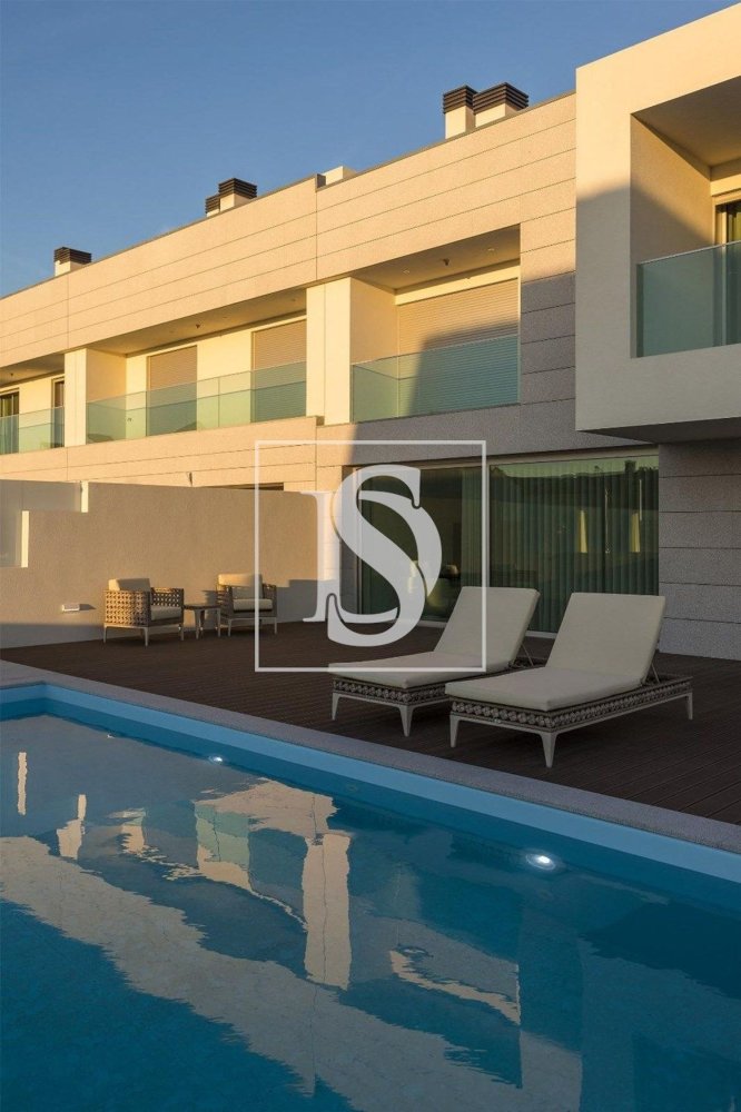 3 Schlafzimmer Haus in Vila Nova de Gaia, Portugal, Nr. 337703