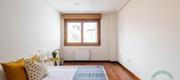 2 bedrooms Apartment in Gijon, Spain No. 143637 2