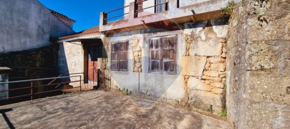 3 bedrooms House in Oliveira do Conde, Portugal No. 168025 9