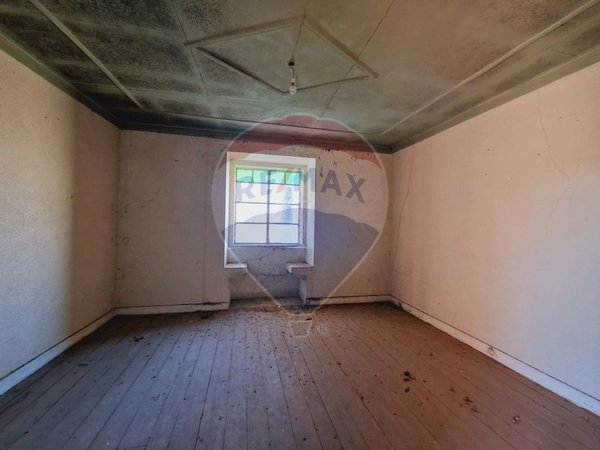 3 bedrooms House in Oliveira do Conde, Portugal No. 168025