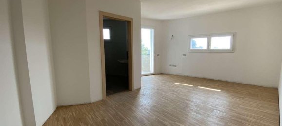 5-salle Penthouse à Schio, Italy No. 149488 2