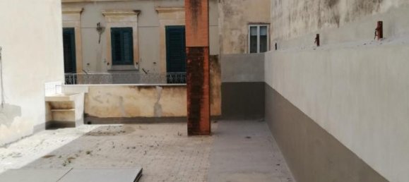 Casa de 5 habitaciónes en Vittoria, Italy No. 226590 23