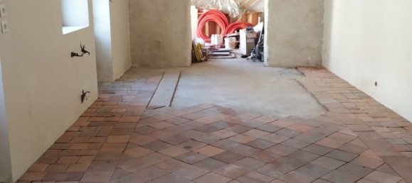 2 bedrooms House in Descartes, France No. 246568 11