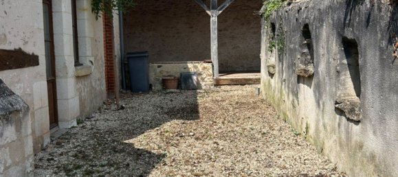 2 bedrooms House in Descartes, France No. 246568 2