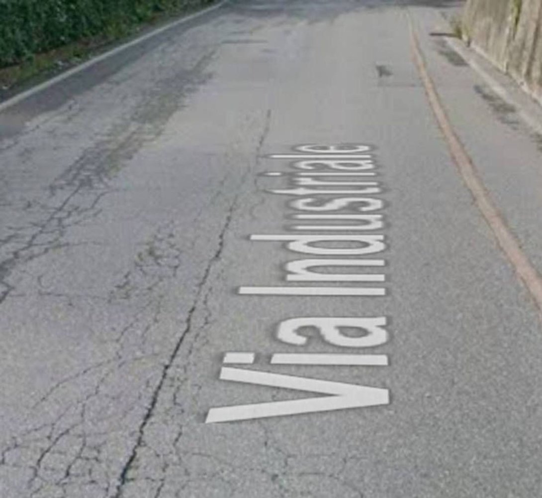 365m² Commercial property in Lumezzane, Italy No. 263663