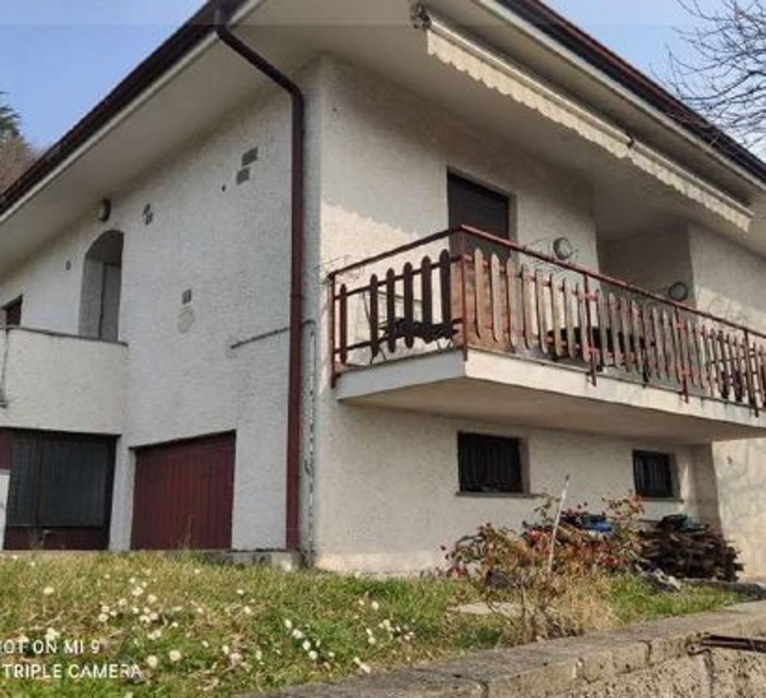 2-Zimmer Villa in Proserpio, Italy, Nr. 2868