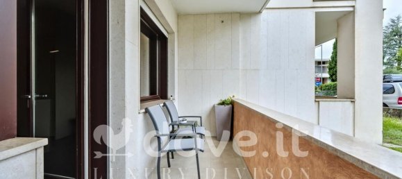 Apartamento de 3 divisões em Vittorio Veneto, Italy N.º 305852 6