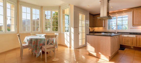 5 bedrooms Villa in Llucmajor, Spain No. 256463 9