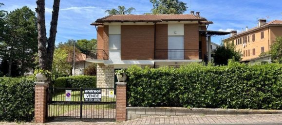 8 bedrooms House in Maiolati Spontini, Italy No. 350740 2