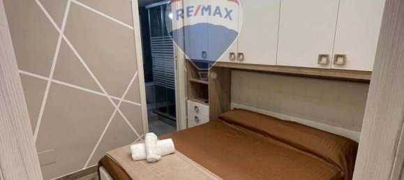 2 bedrooms Apartment in Naples, Italy No. 54506 8