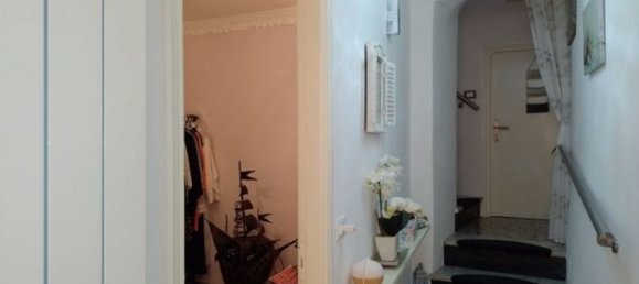 Дом с 7 комнатами в Пьетрабруна, Италия № 133940 3