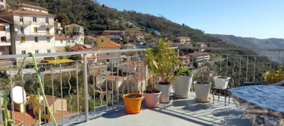 Дом с 7 комнатами в Пьетрабруна, Италия № 133940 16