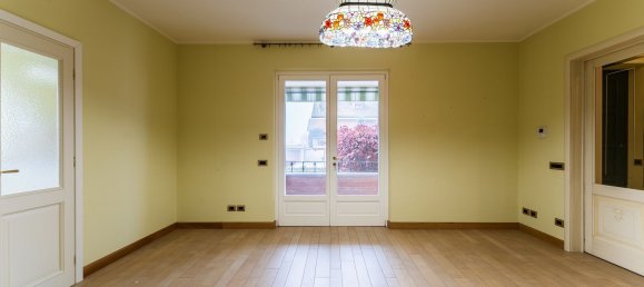 8 bedrooms Villa in Carmagnola, Italy No. 333503 3