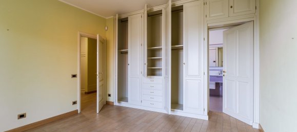 8 bedrooms Villa in Carmagnola, Italy No. 333503 17