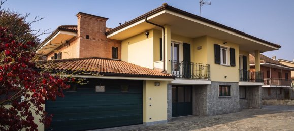 8 bedrooms Villa in Carmagnola, Italy No. 333503 29