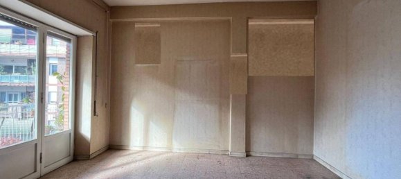 3 rooms Apartment in Rome, Italy No. 30846 2