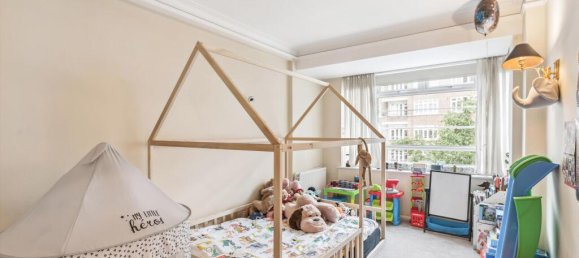 3 bedrooms Apartment in London, United Kingdom No. 6925 26