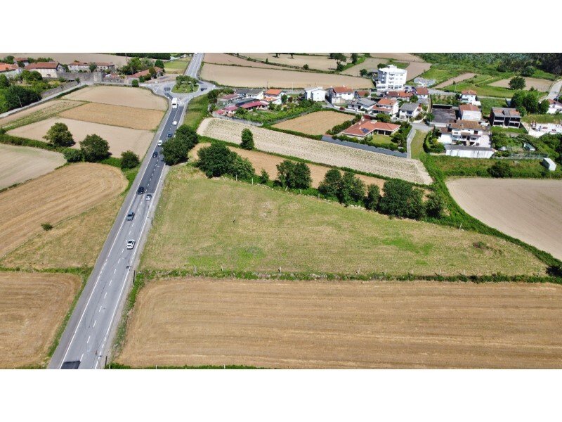  Land in Maia, Portugal No. 103891