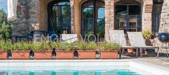 12 bedrooms Building in Piegaro, Italy No. 105848 2