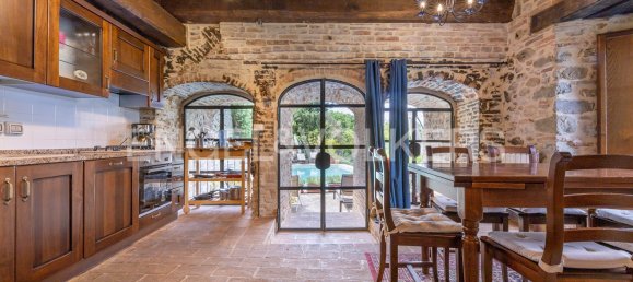 12 bedrooms Building in Piegaro, Italy No. 105848 13