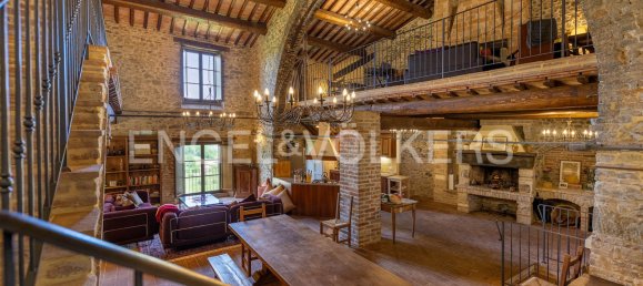 12 bedrooms Building in Piegaro, Italy No. 105848 3