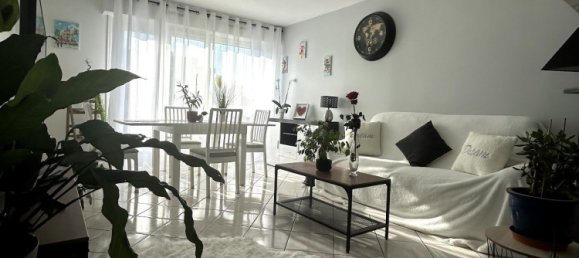 Apartamento de 2 dormitorios en Franconville, France No. 296442 5