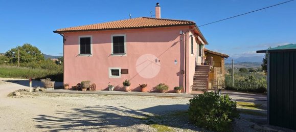 7 rooms House in Gualdo Cattaneo, Italy No. 161401 39