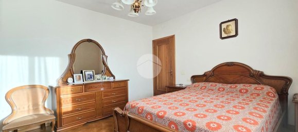 7 rooms House in Gualdo Cattaneo, Italy No. 161401 24