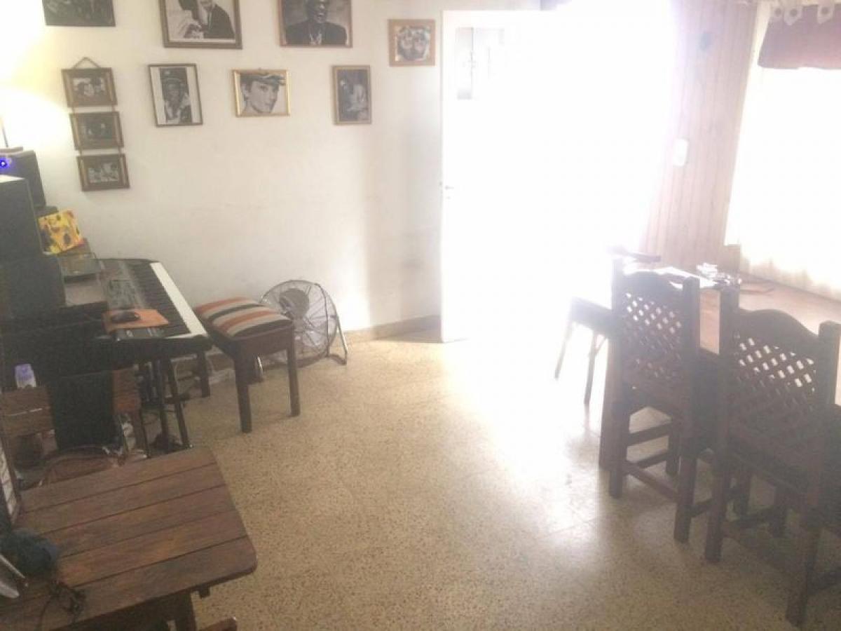 2 bedrooms House in Bermudez, Argentina No. 9252