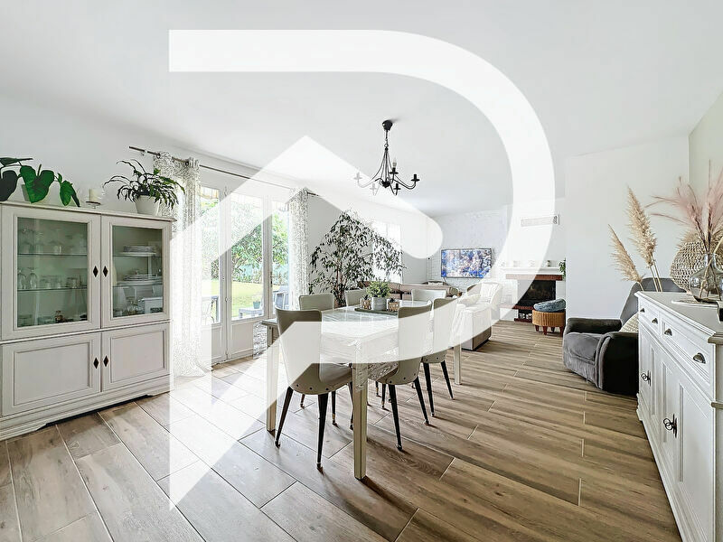 Casa T3 em Saint-Remy-sur-Avre, France N.º 270835