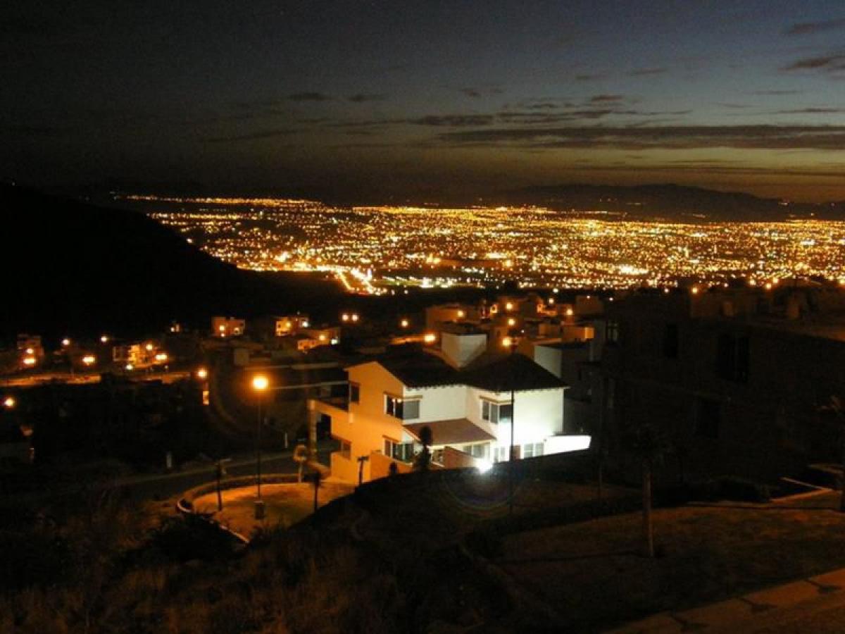 4 bedrooms House in Queretaro, Mexico No. 160334