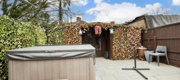 2 bedrooms House in Essex, United Kingdom No. 4142 6