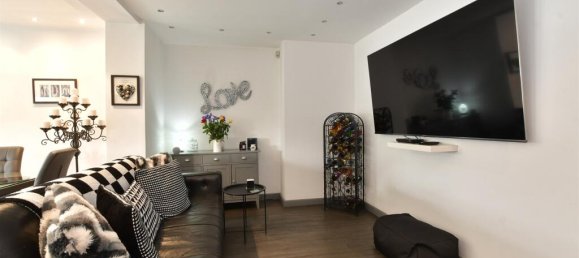 2 bedrooms House in Essex, United Kingdom No. 4142 10